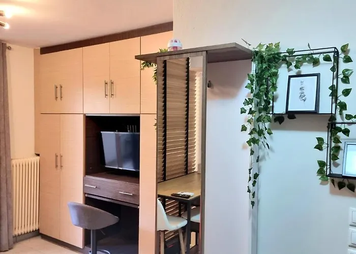 Stylish - Your Private Place In Lamía